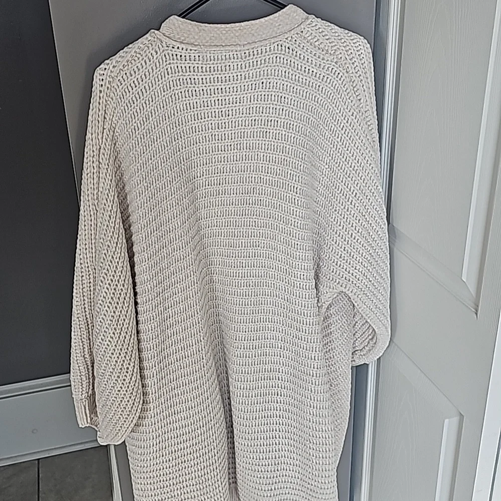 Oversized Sweater - Picture 4 of 5